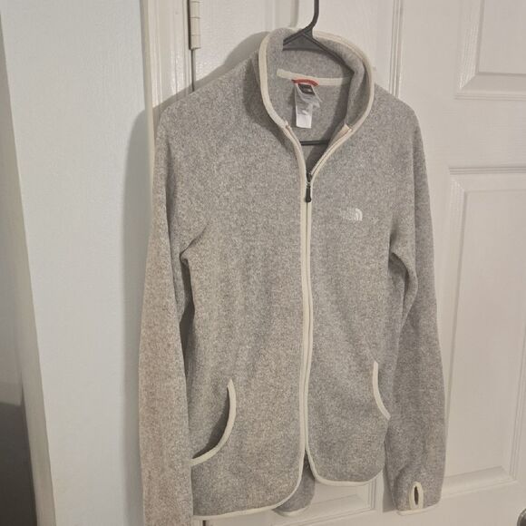 The North Face Women's Light Gray Fleece Jacket - Picture 5 of 13